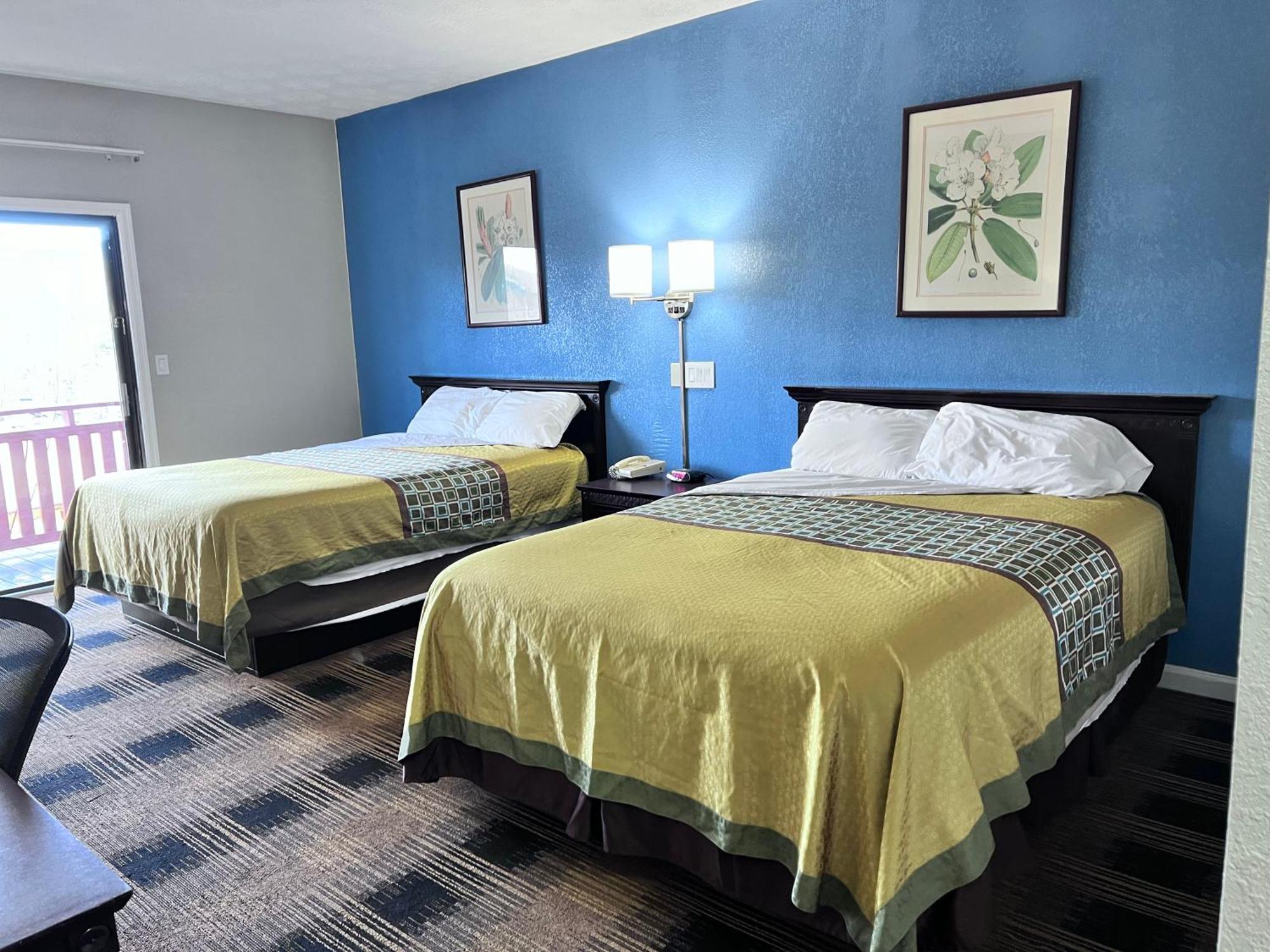 Budgetel Inn & Suites 迪拉德 外观 照片