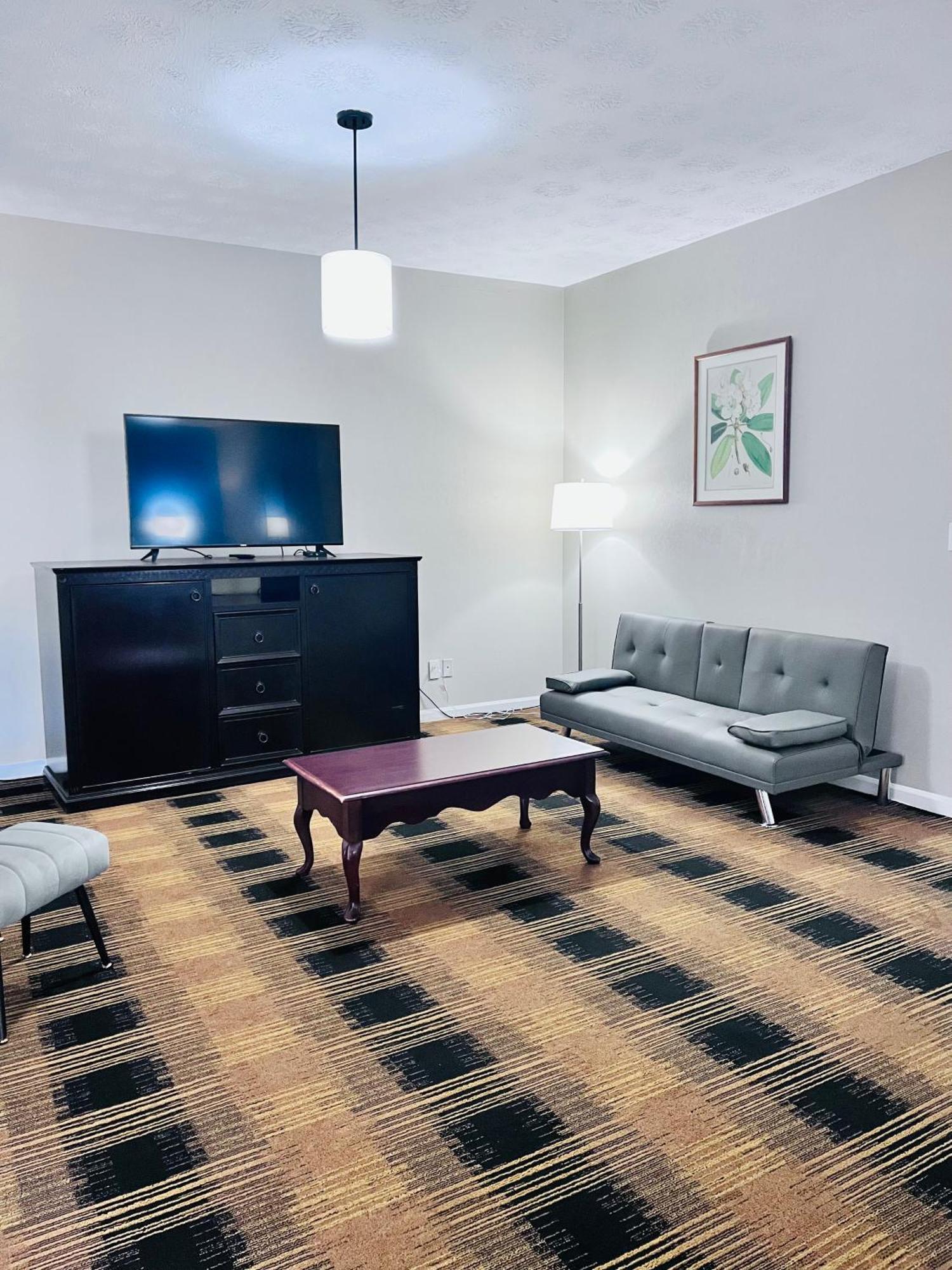 Budgetel Inn & Suites 迪拉德 外观 照片
